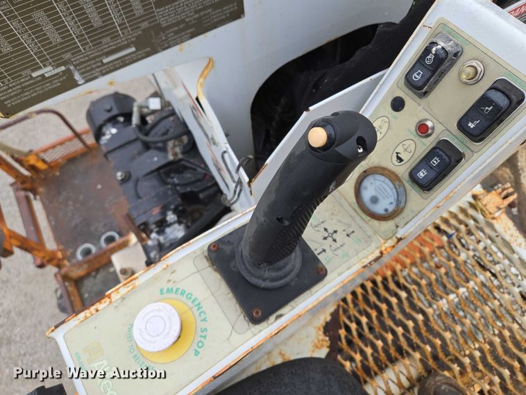 image for item EM7348 2006 International 4300 digger derrick truck