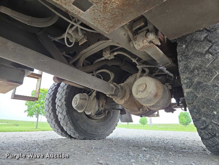 image for item EM7348 2006 International 4300 digger derrick truck