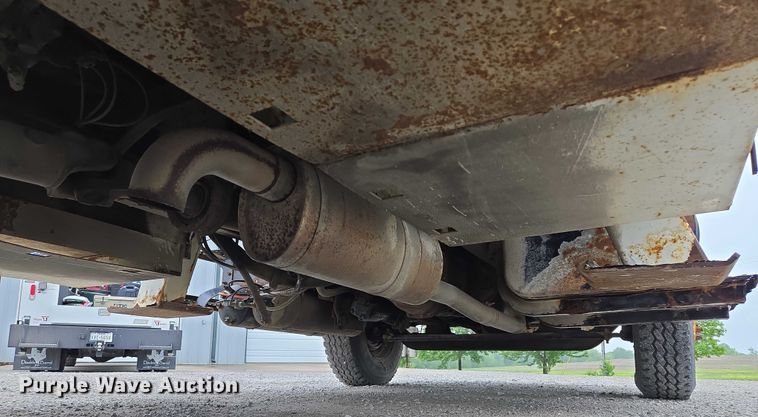 image for item EM7348 2006 International 4300 digger derrick truck