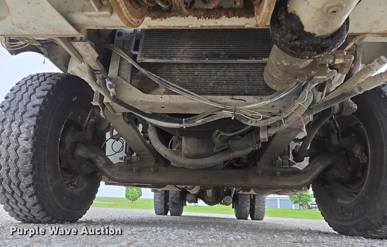 image for item EM7348 2006 International 4300 digger derrick truck