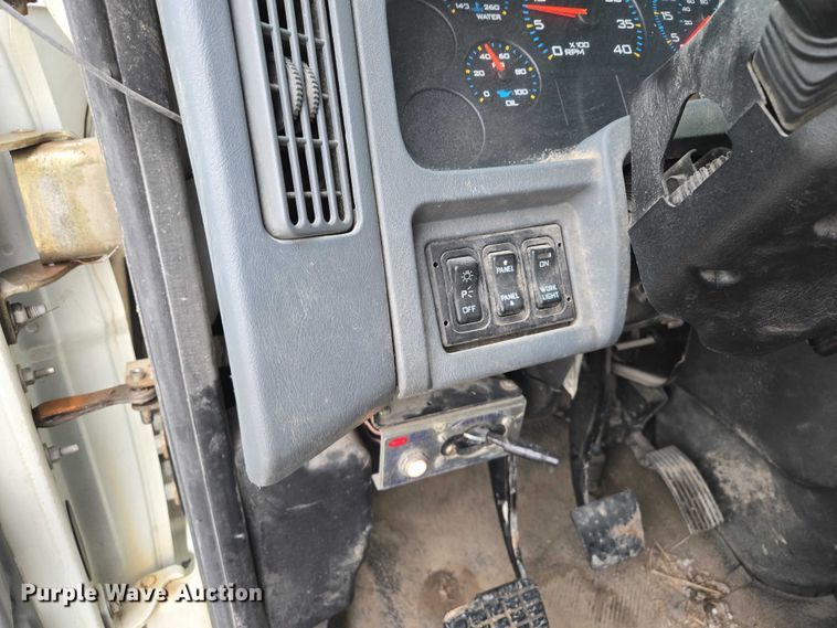 image for item EM7348 2006 International 4300 digger derrick truck