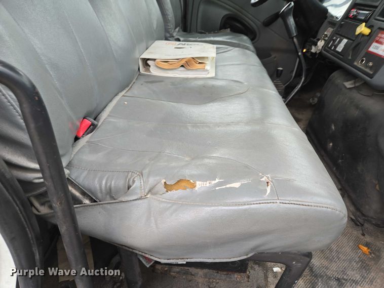 image for item EM7348 2006 International 4300 digger derrick truck