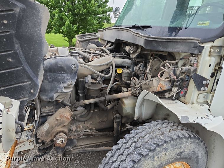 image for item EM7348 2006 International 4300 digger derrick truck