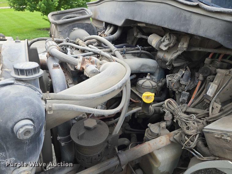 image for item EM7348 2006 International 4300 digger derrick truck