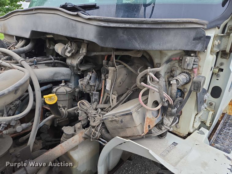 image for item EM7348 2006 International 4300 digger derrick truck