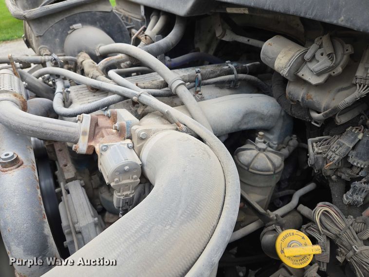 image for item EM7348 2006 International 4300 digger derrick truck