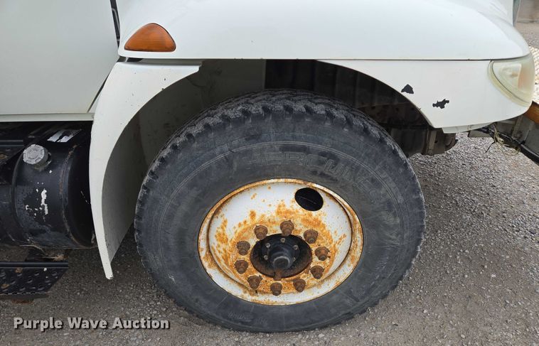 image for item EM7348 2006 International 4300 digger derrick truck