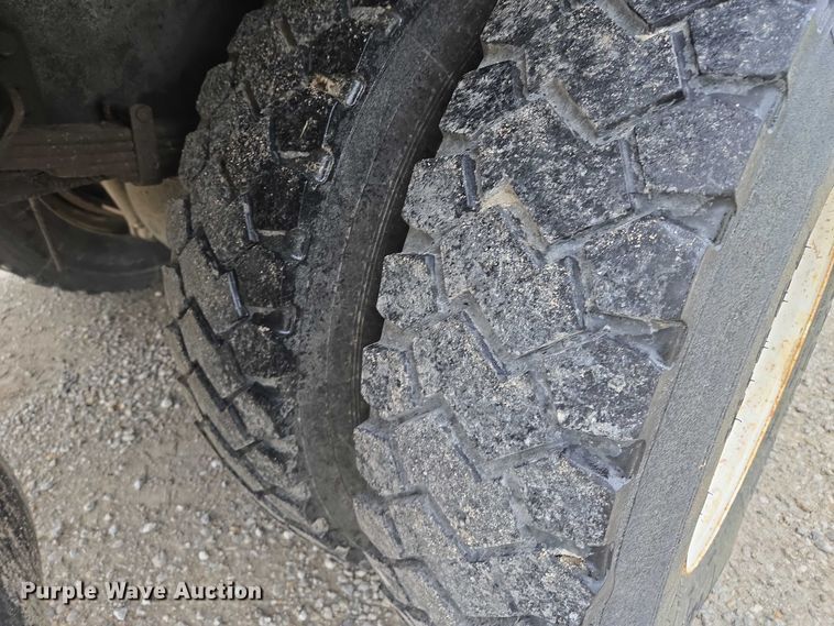 image for item EM7348 2006 International 4300 digger derrick truck