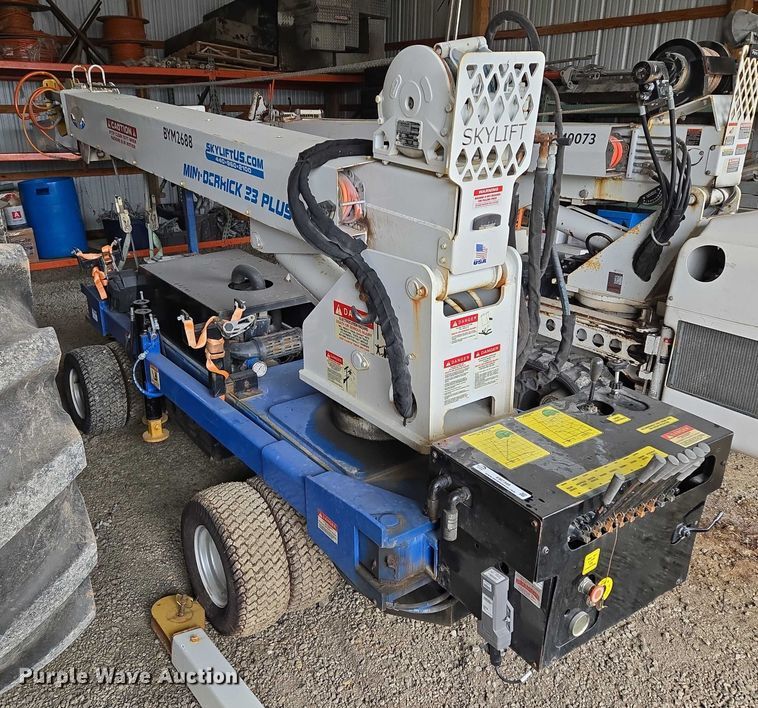 image for item EM7349 Skylift Mini-Derrick 33 plus mini digger derrick