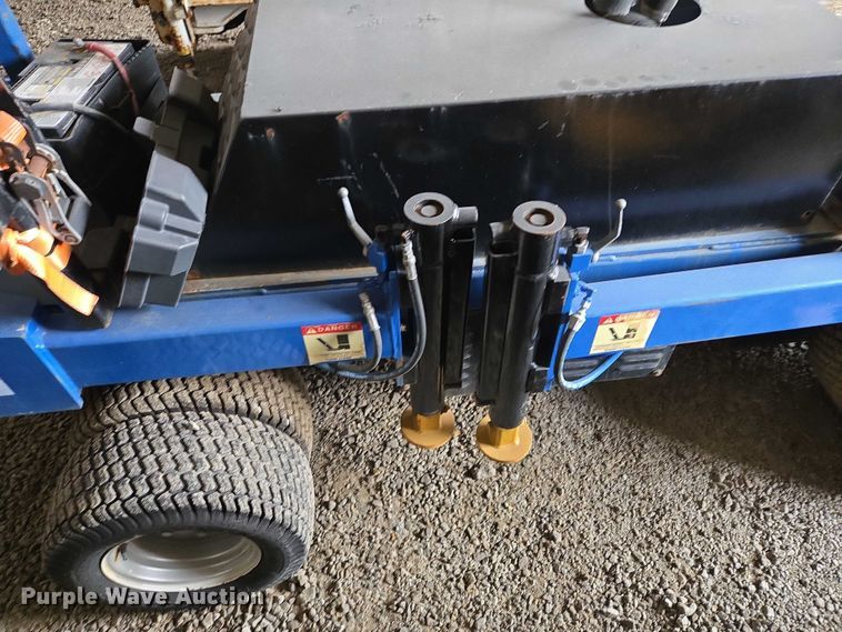 image for item EM7349 Skylift Mini-Derrick 33 plus mini digger derrick