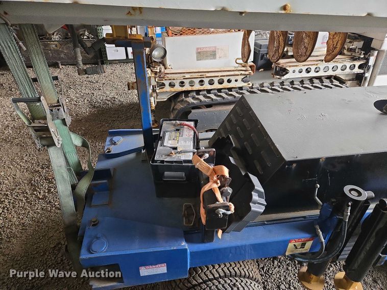 image for item EM7349 Skylift Mini-Derrick 33 plus mini digger derrick