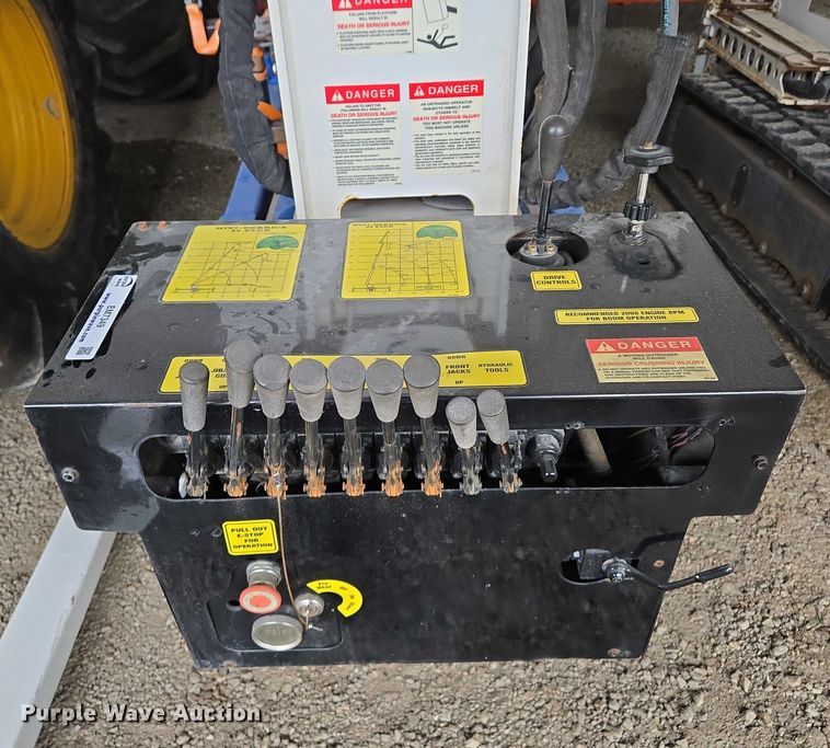 image for item EM7349 Skylift Mini-Derrick 33 plus mini digger derrick