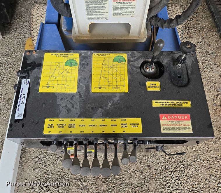 image for item EM7349 Skylift Mini-Derrick 33 plus mini digger derrick