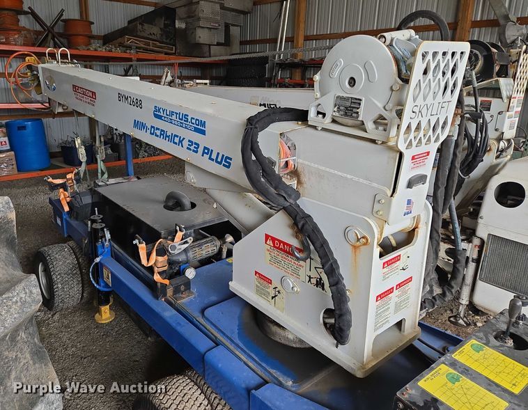 image for item EM7349 Skylift Mini-Derrick 33 plus mini digger derrick