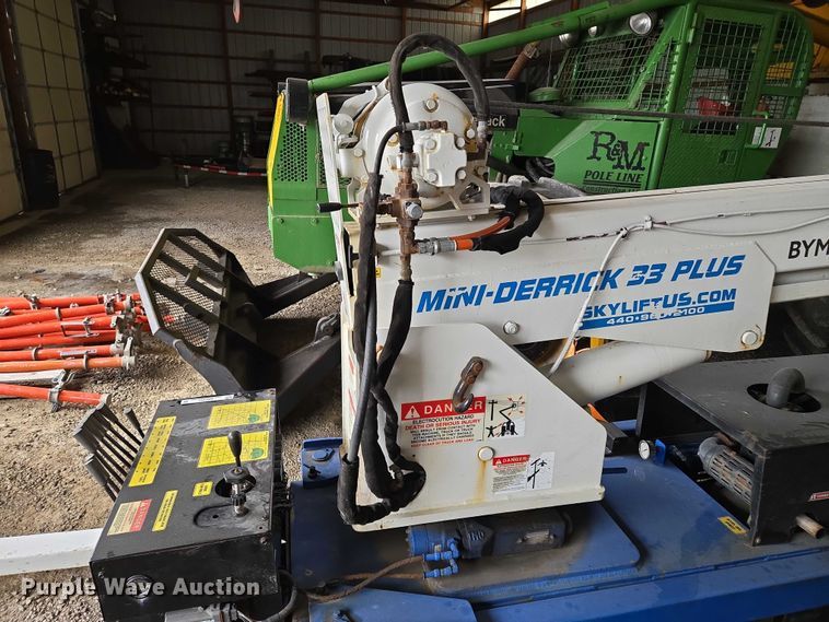 image for item EM7349 Skylift Mini-Derrick 33 plus mini digger derrick