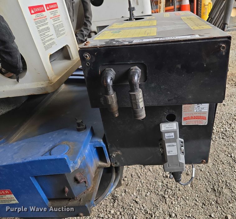 image for item EM7349 Skylift Mini-Derrick 33 plus mini digger derrick