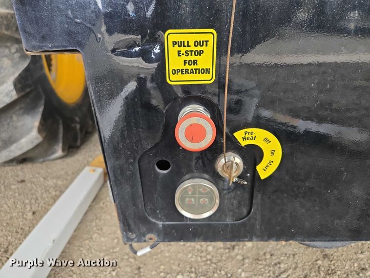 image for item EM7349 Skylift Mini-Derrick 33 plus mini digger derrick