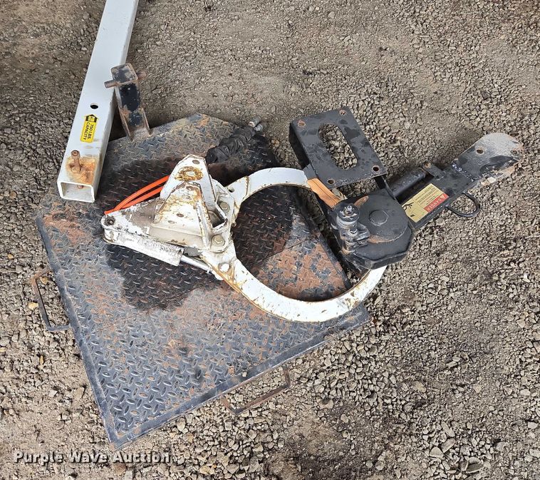 image for item EM7349 Skylift Mini-Derrick 33 plus mini digger derrick