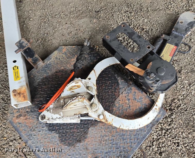 image for item EM7349 Skylift Mini-Derrick 33 plus mini digger derrick