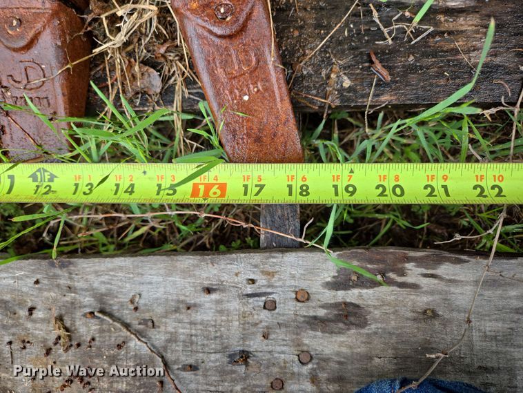 image for item EN3712 (2) John Deere buckets