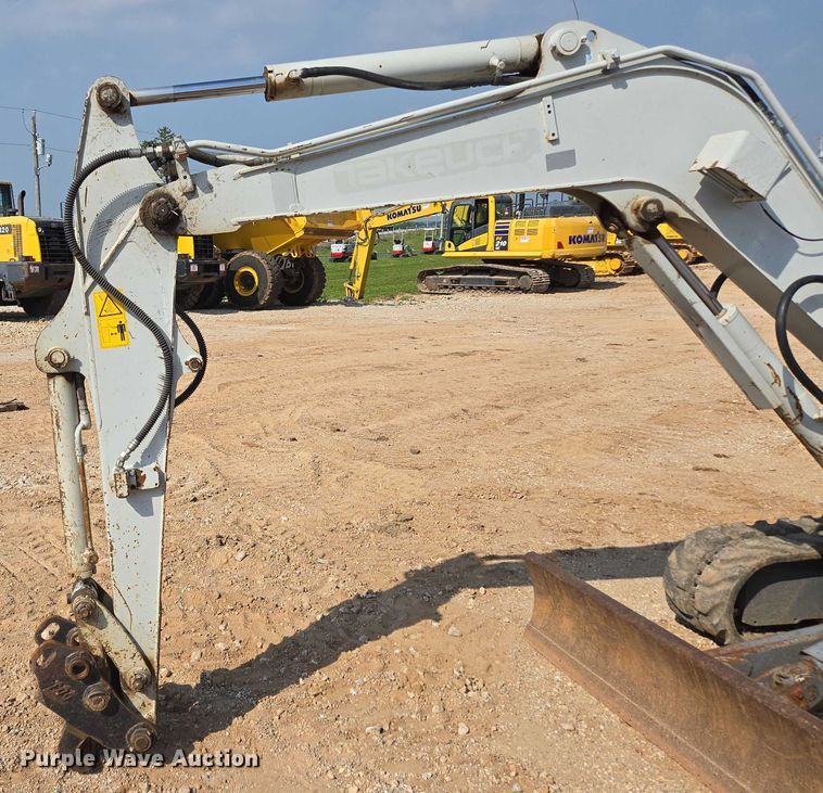 image for item EN3753 2015 Takeuchi TB240 mini excavator