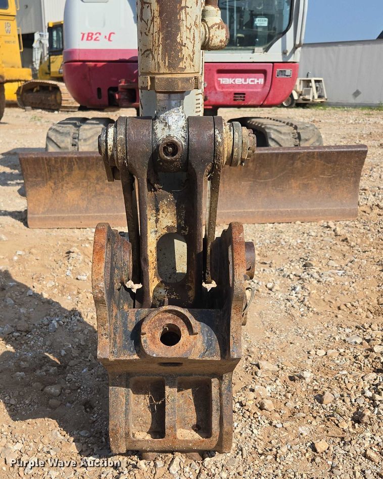 image for item EN3753 2015 Takeuchi TB240 mini excavator