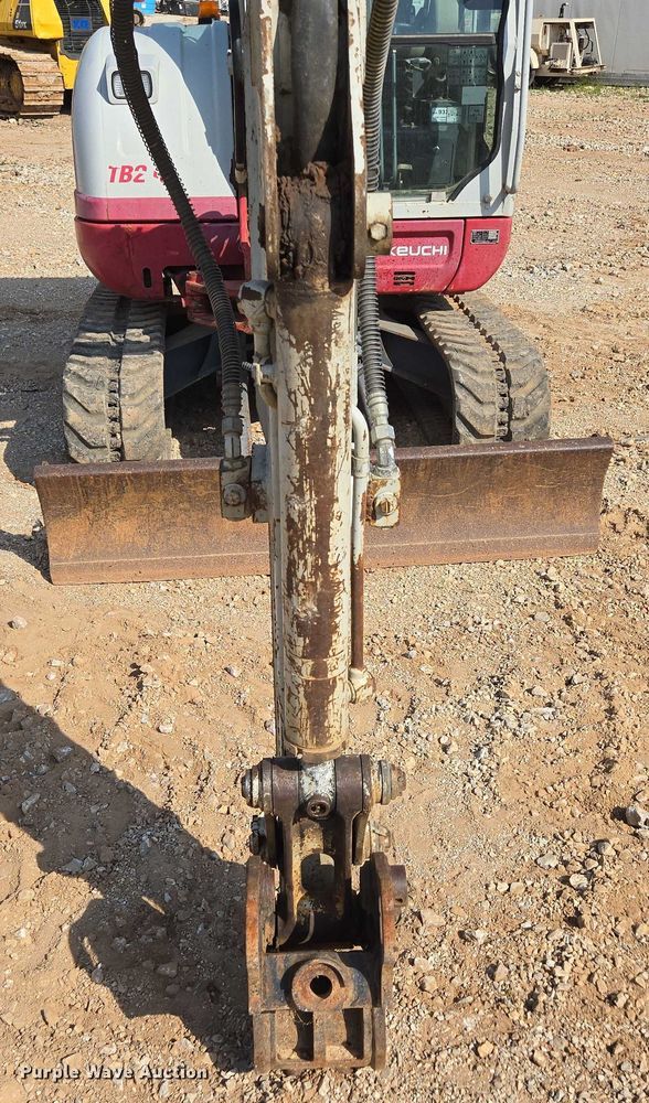 image for item EN3753 2015 Takeuchi TB240 mini excavator
