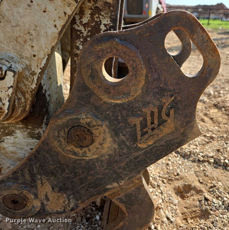 image for item EN3753 2015 Takeuchi TB240 mini excavator