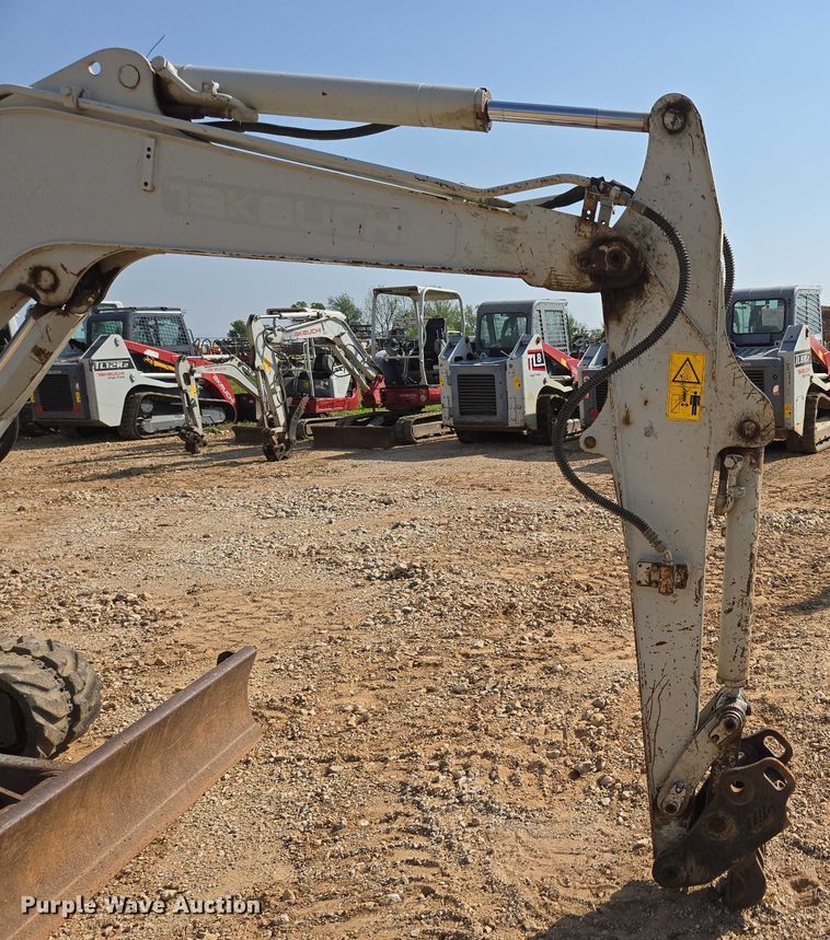 image for item EN3753 2015 Takeuchi TB240 mini excavator