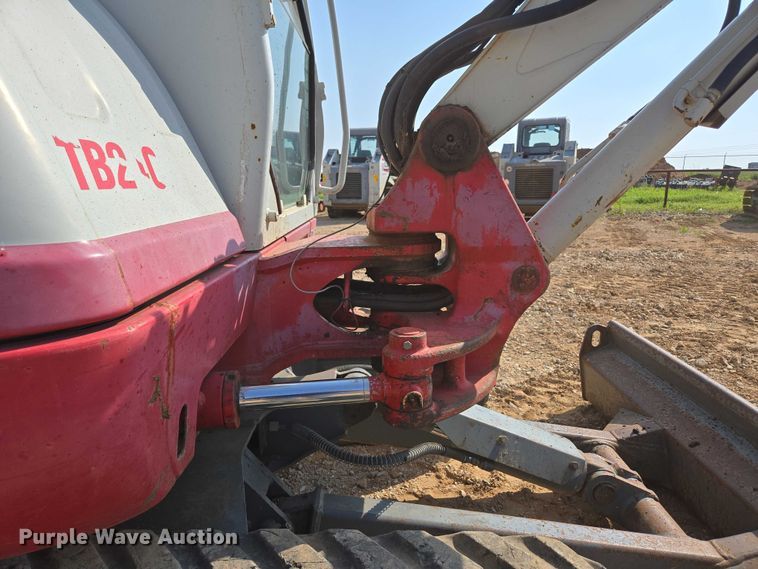 image for item EN3753 2015 Takeuchi TB240 mini excavator