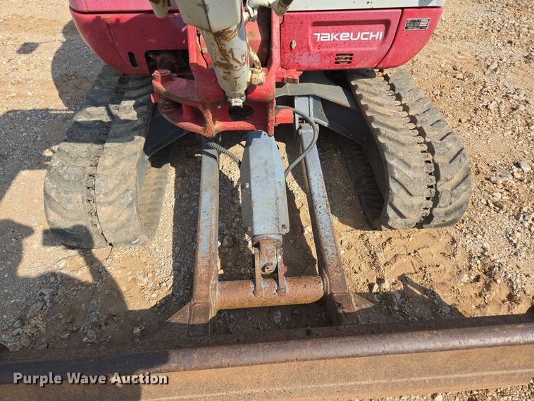 image for item EN3753 2015 Takeuchi TB240 mini excavator