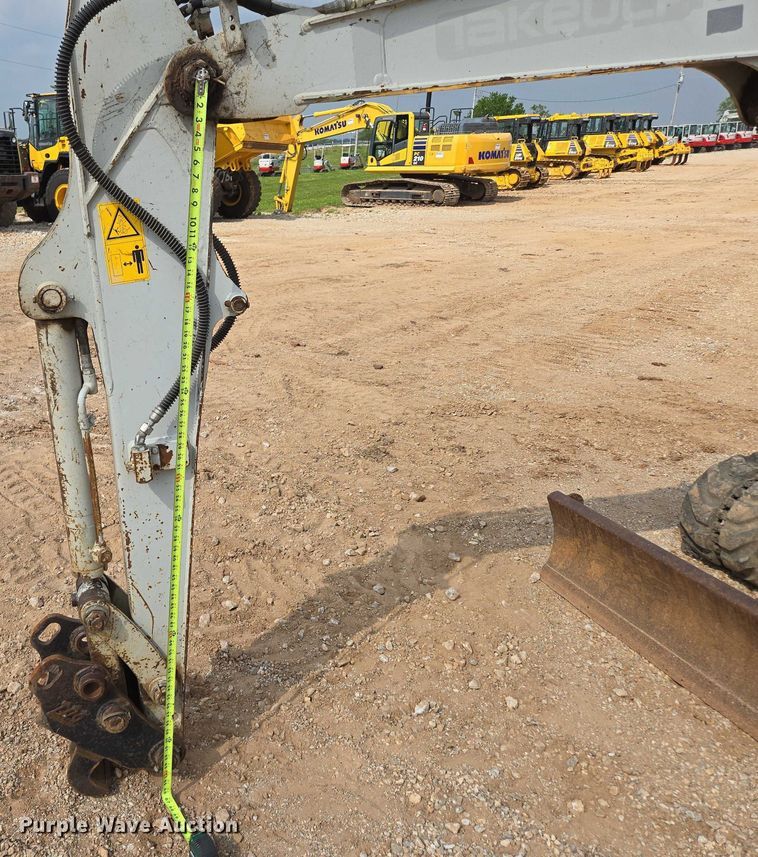 image for item EN3753 2015 Takeuchi TB240 mini excavator