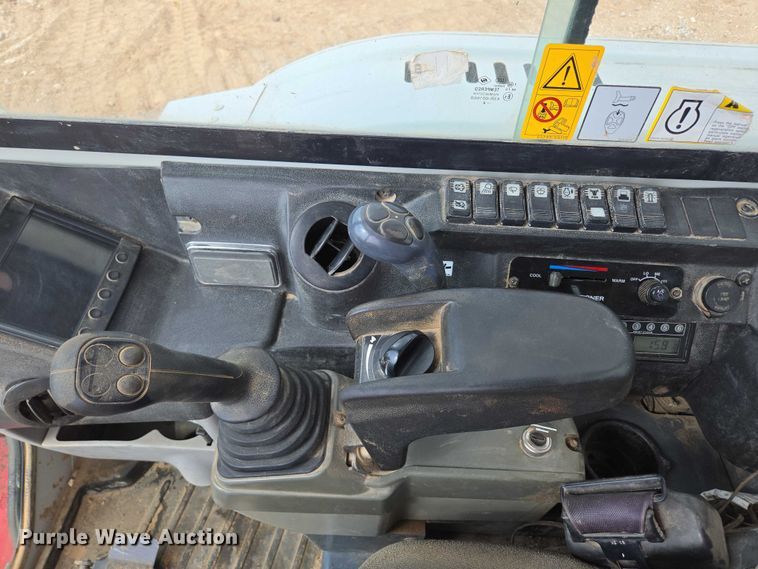 image for item EN3753 2015 Takeuchi TB240 mini excavator