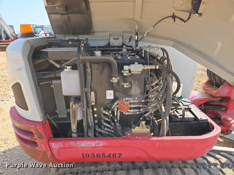 image for item EN3753 2015 Takeuchi TB240 mini excavator