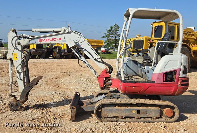 image for item EN3754 2015 Takeuchi TB230 mini excavator