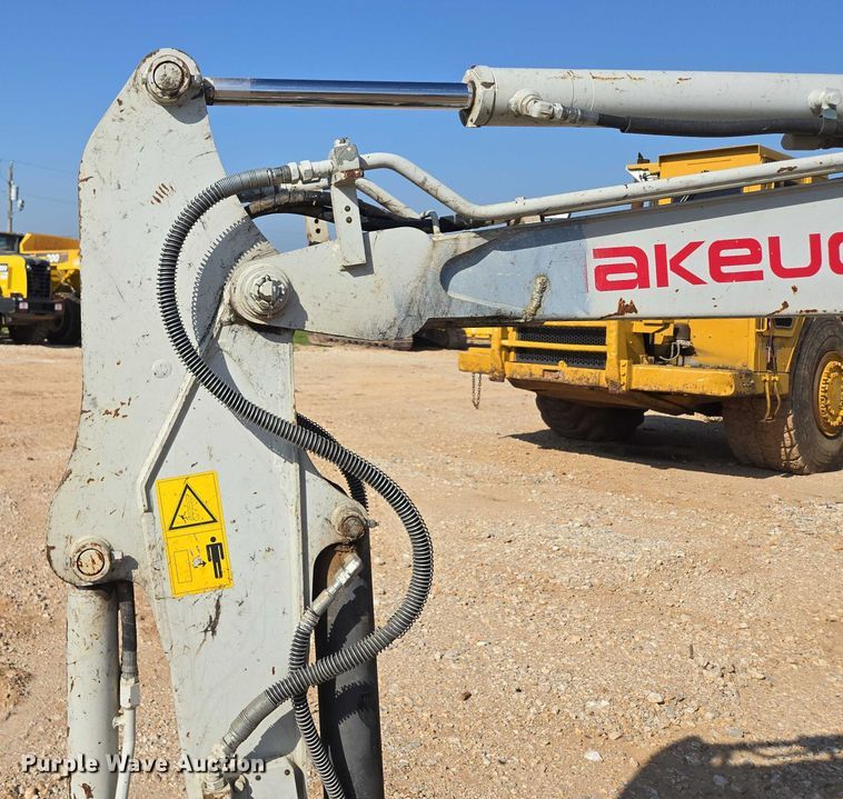 image for item EN3754 2015 Takeuchi TB230 mini excavator