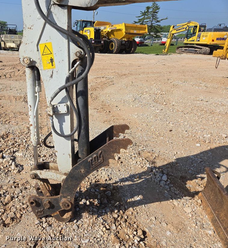 image for item EN3754 2015 Takeuchi TB230 mini excavator