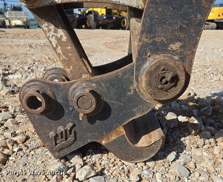 image for item EN3754 2015 Takeuchi TB230 mini excavator