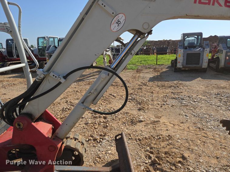 image for item EN3754 2015 Takeuchi TB230 mini excavator