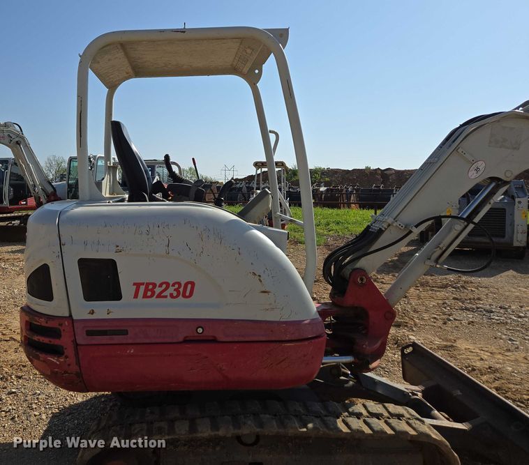 image for item EN3754 2015 Takeuchi TB230 mini excavator