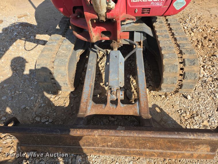 image for item EN3754 2015 Takeuchi TB230 mini excavator