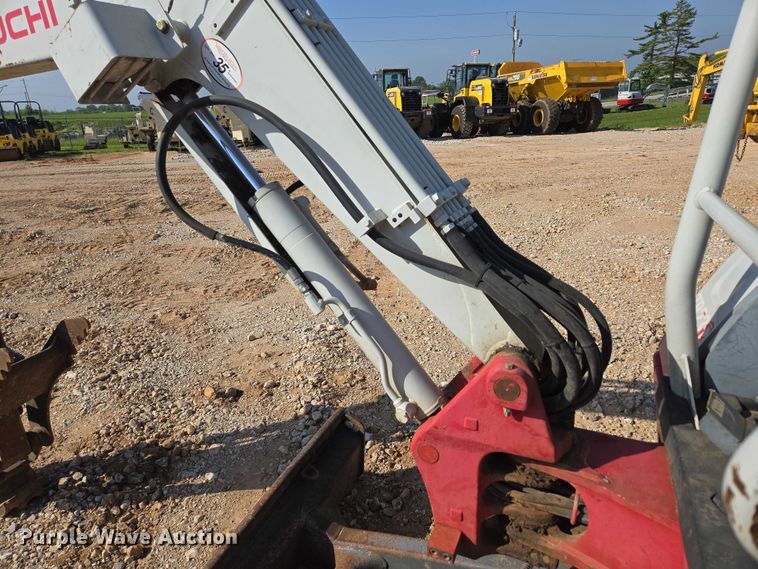 image for item EN3754 2015 Takeuchi TB230 mini excavator