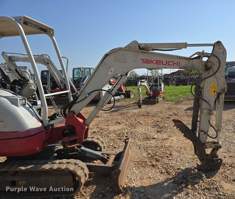 image for item EN3754 2015 Takeuchi TB230 mini excavator