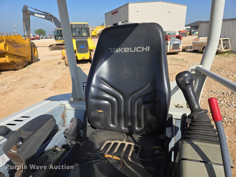 image for item EN3754 2015 Takeuchi TB230 mini excavator