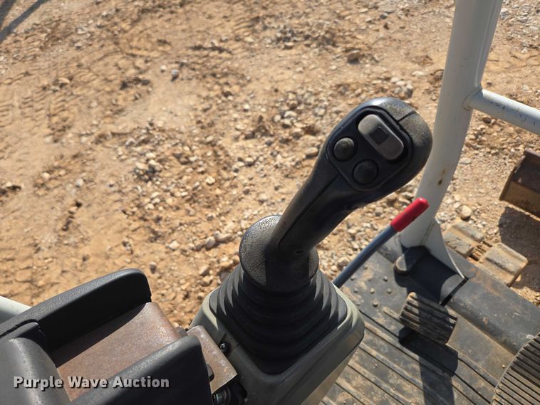 image for item EN3754 2015 Takeuchi TB230 mini excavator