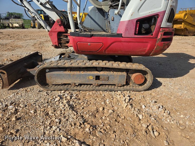 image for item EN3754 2015 Takeuchi TB230 mini excavator
