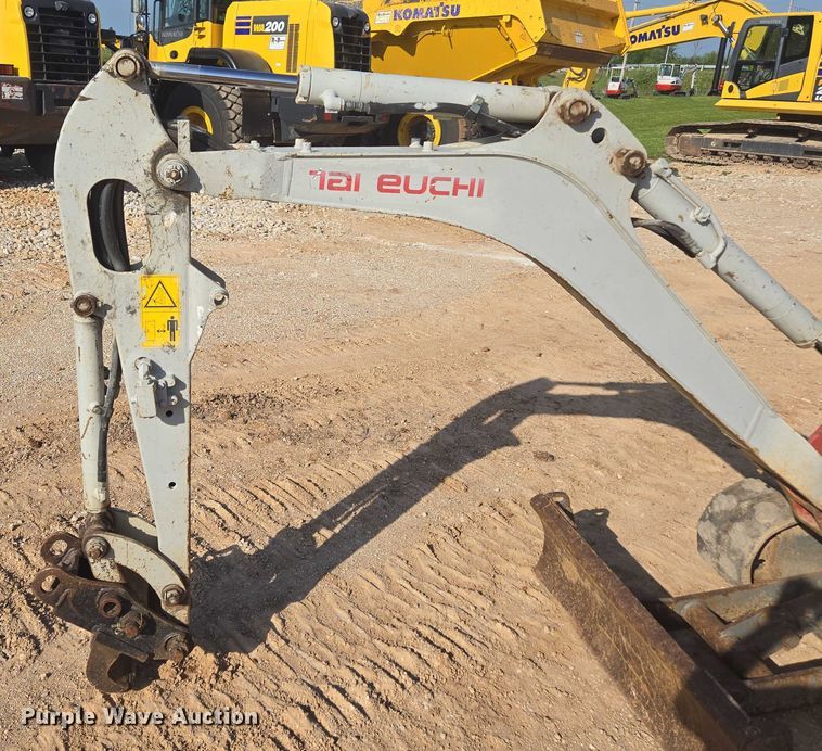 image for item EN3755 2016 Takeuchi TB216 mini excavator