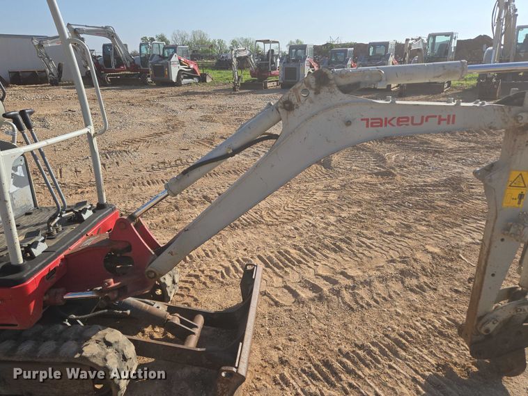 image for item EN3755 2016 Takeuchi TB216 mini excavator