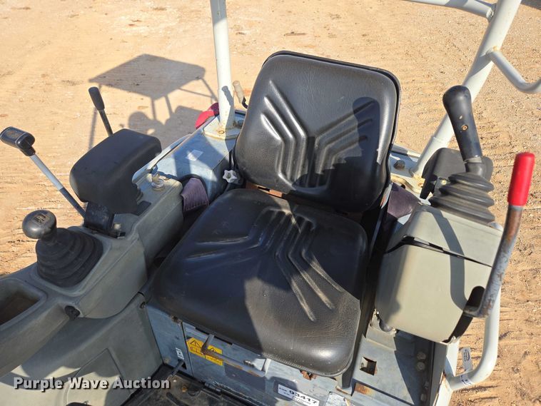 image for item EN3755 2016 Takeuchi TB216 mini excavator