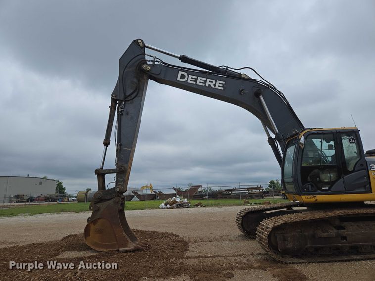 image for item EN3756 2012 John Deere 350G LC excavator